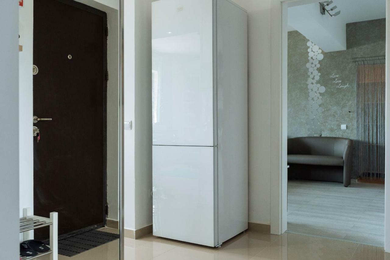 Luxury Flat 9 Near Metro Apartment Bucharest Exterior photo